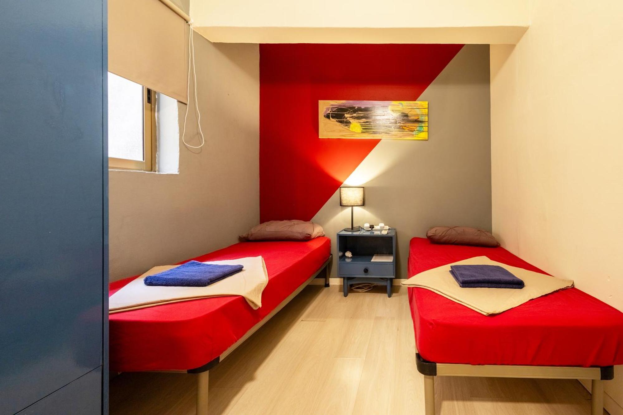 Quiet Ensuite Budget Twin Room Слима Екстериор снимка
